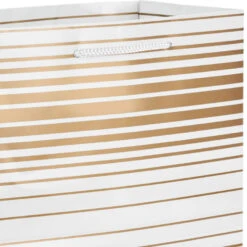 Hallmark Elegant Gold Assorted Sizes 6-Pack Gift Bags -Hallmark Gift Shop Elegant Gold Assorted Sizes 6Pack Gift Bags 5EGB7033 05