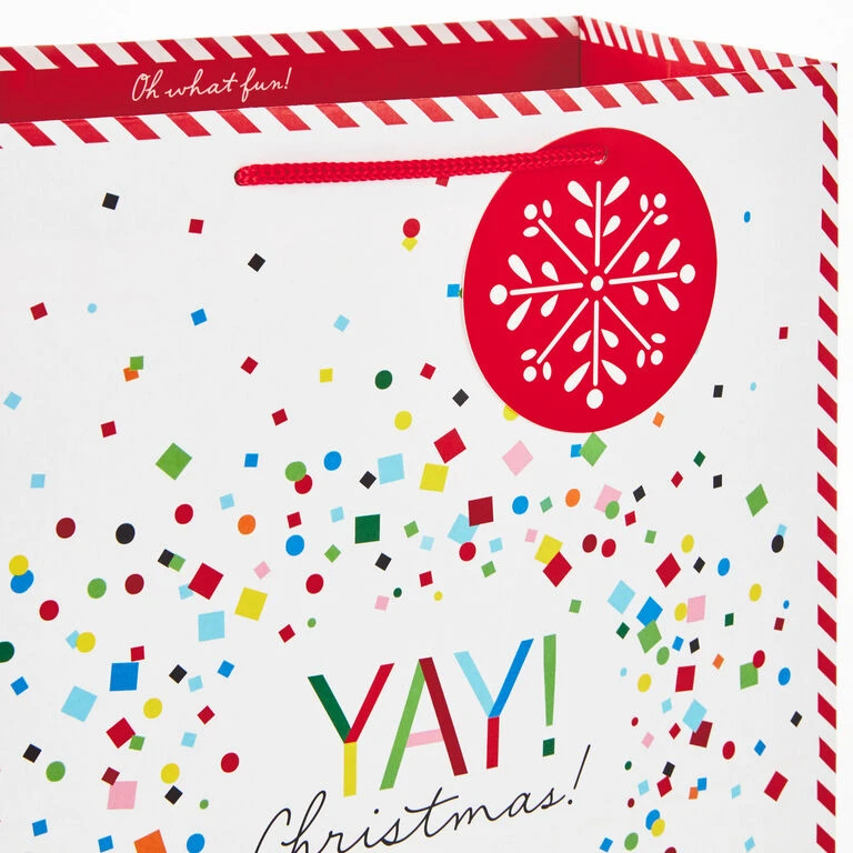 Hallmark Merry And Bright 8-Pack Christmas Gift Bags, Assorted Sizes And Designs 4 Hallmark Merry And Bright 8-Pack Christmas Gift Bags, Assorted Sizes And Designs - Image 4