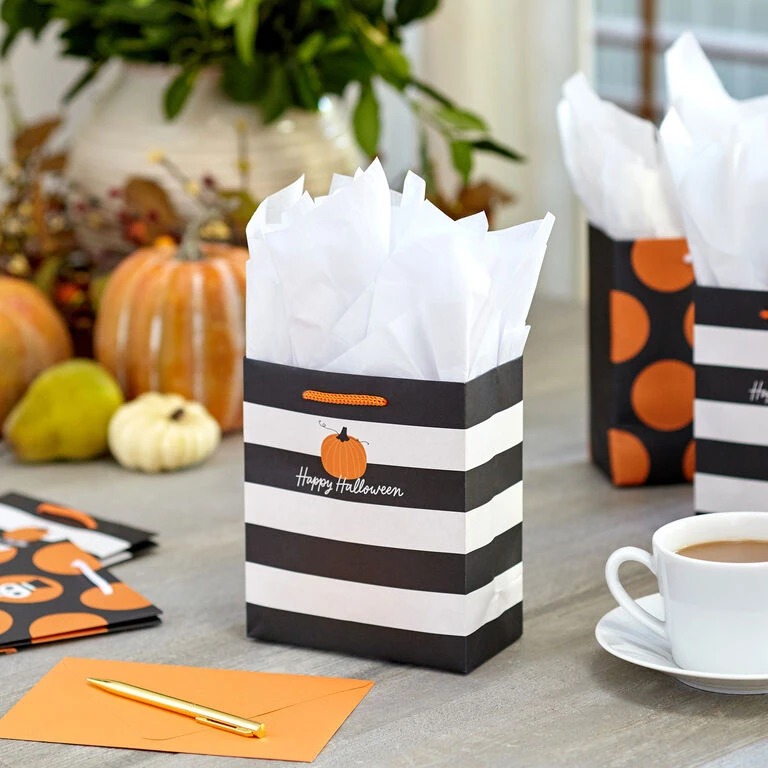 Hallmark Gift Shop -Hallmark Gift Shop Assorted Stylish Halloween Small Gift Bags 5HGB1880 02